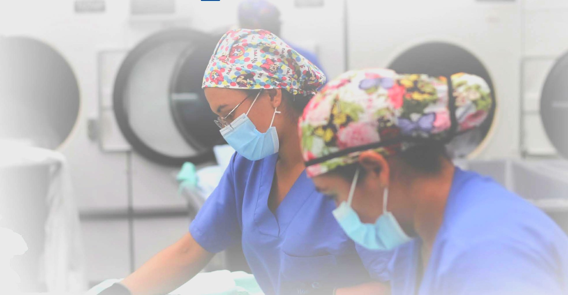 Proceso de lavado industrial de ropa hospitalaria